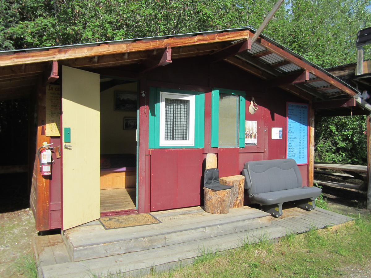Dawson City River Hostel Exterior photo