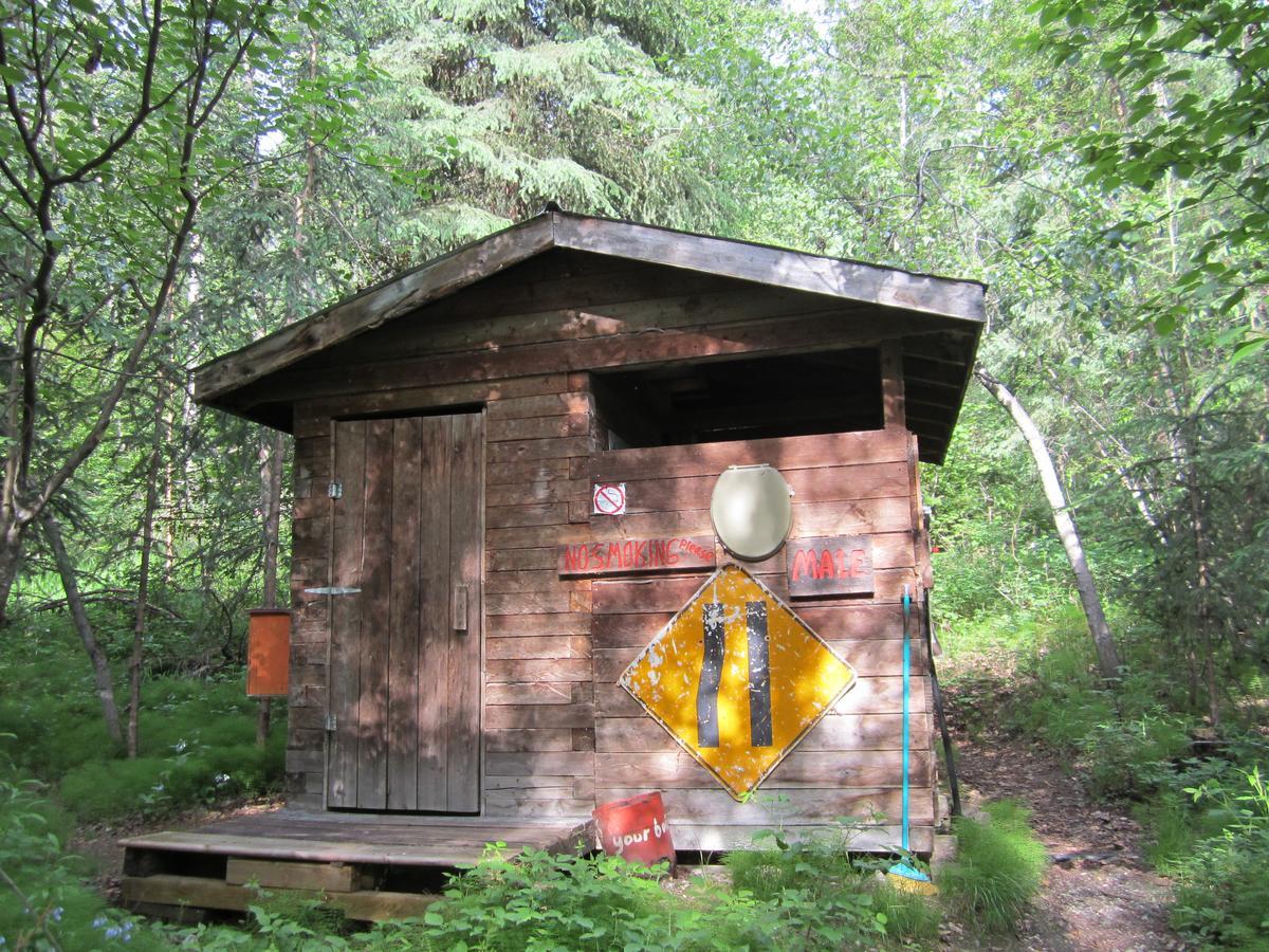 Dawson City River Hostel Exterior photo