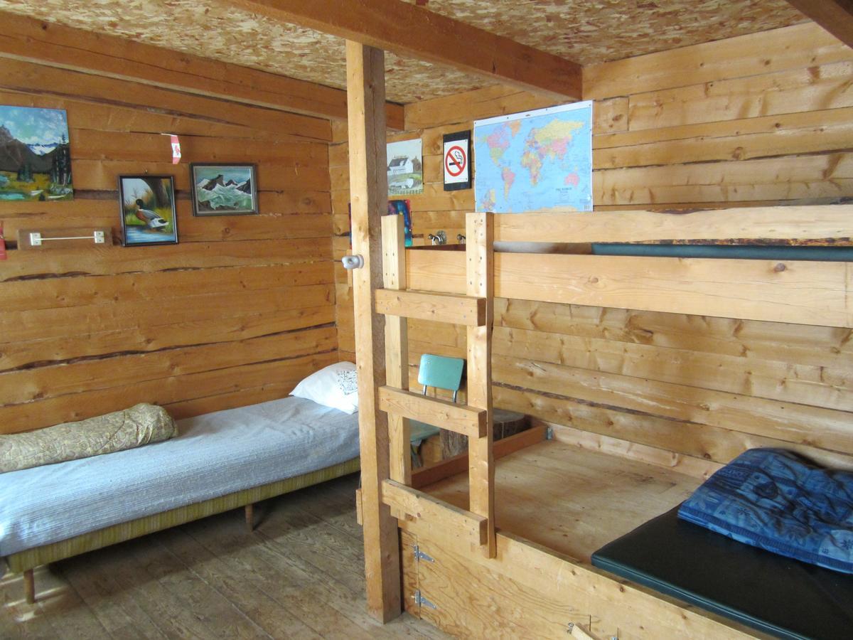 Dawson City River Hostel Exterior photo